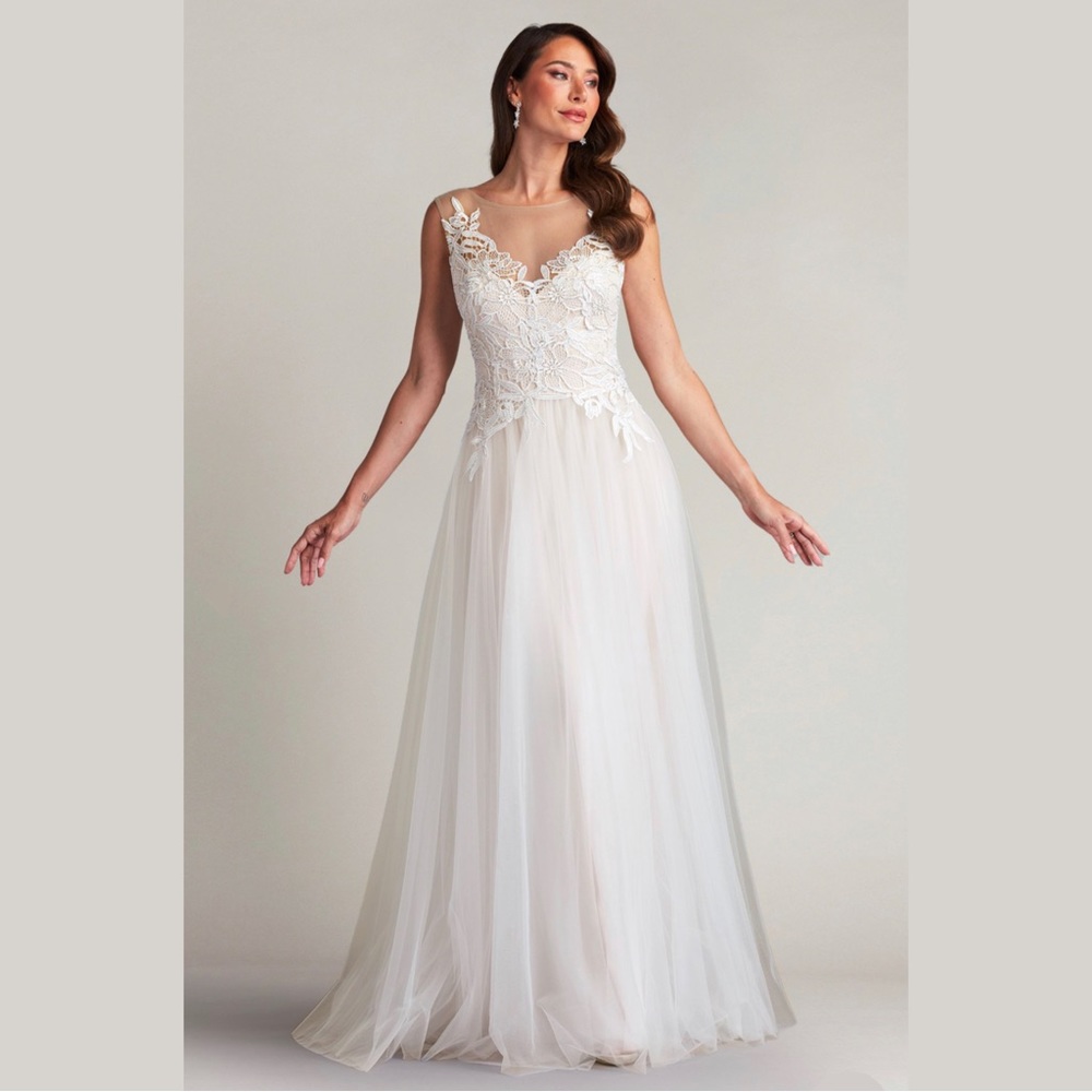 TADASHI SHOJI - JARDINE LACE TULLE GOWN